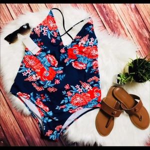 New ekouaer swimsuit floral Medium